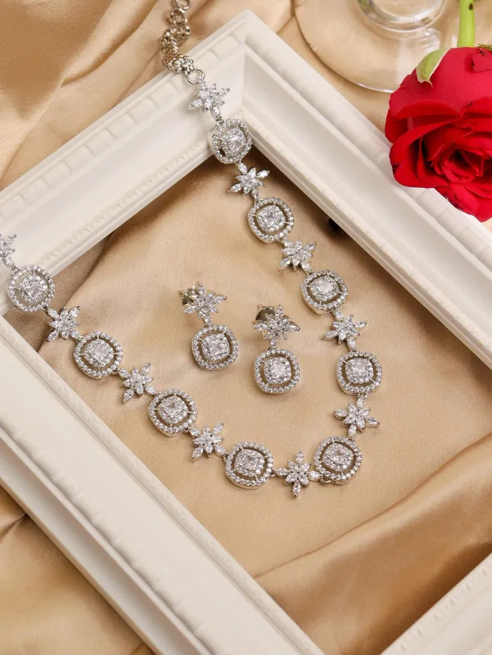 Curio Cottage Necklaces String of Stars Necklace Set