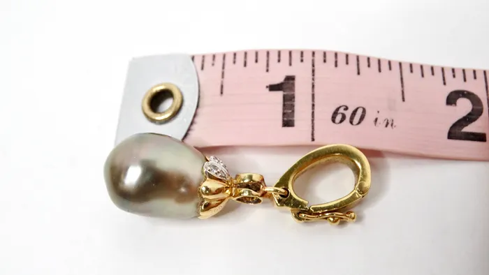 1960s Art Deco Style Tahitian Pearl 18k Solid Yellow Gold Pendant With Diamonds Vintage by Misty Necklaces