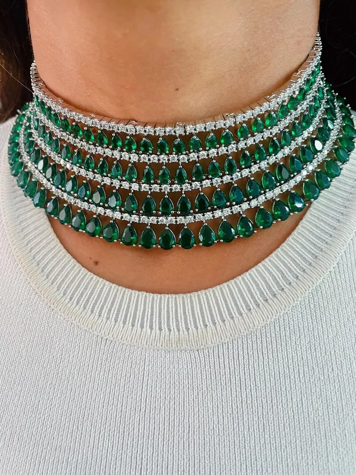 Necklaces PRERTO ECOMMERCE PRIVATE LIMITED Tear Drop Emerald Dimonte Choker Necklace Set