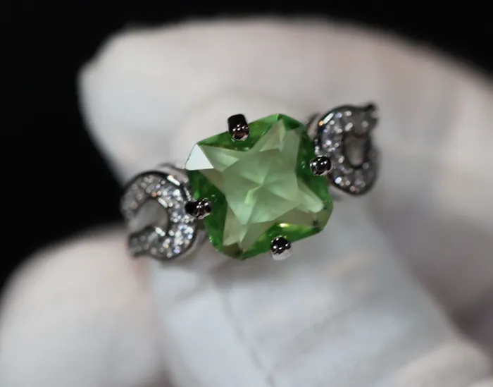 Lab Diamonds London Rings Green Diamond Ring Womens Promise Rings Love Ring Gift for Wife