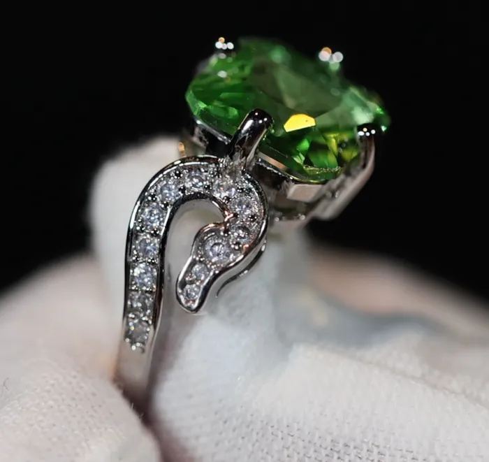 Lab Diamonds London Rings Green Diamond Ring Womens Promise Rings Love Ring Gift for Wife